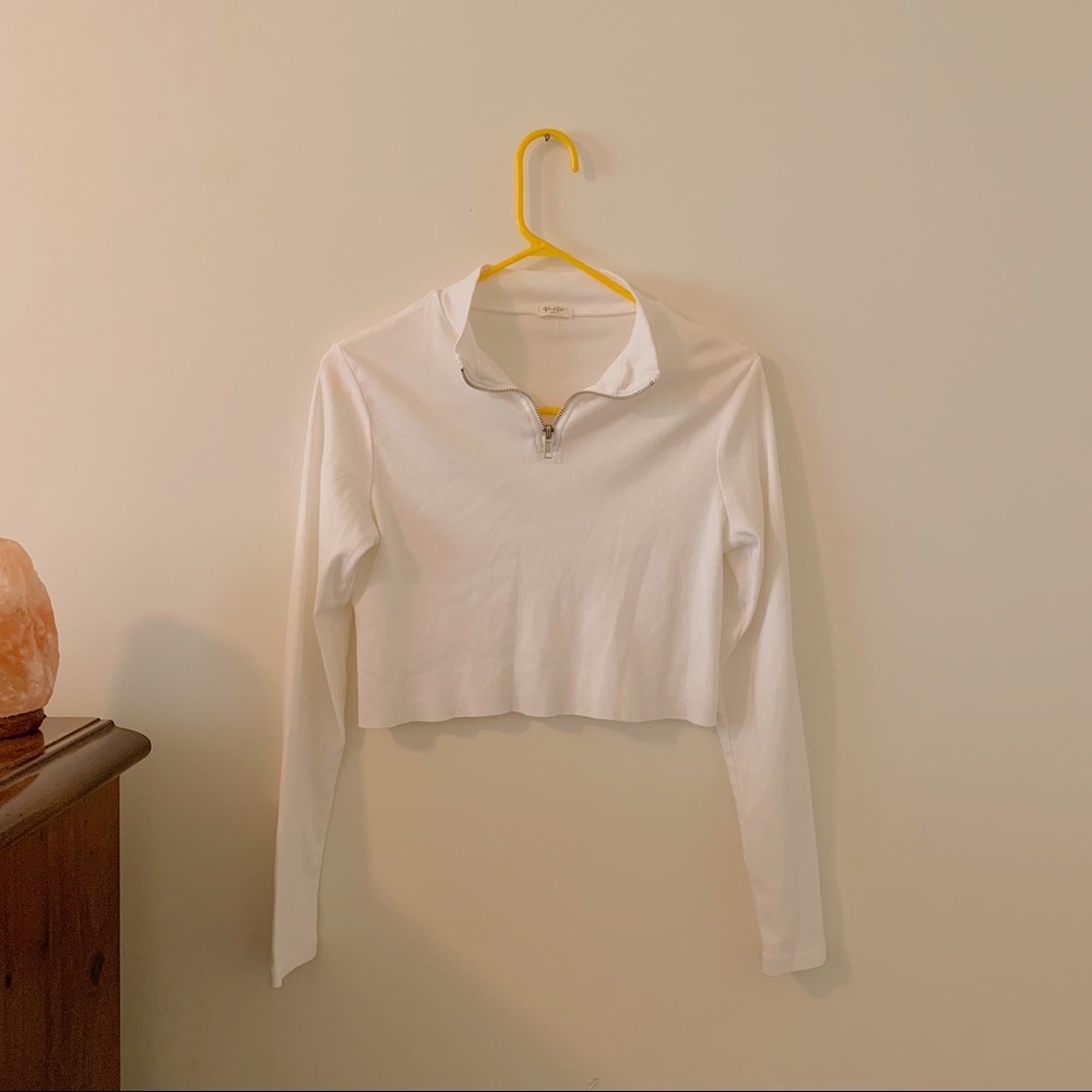 JG BRANDY MELVILLE White Crop Long Sleeve Zip Up